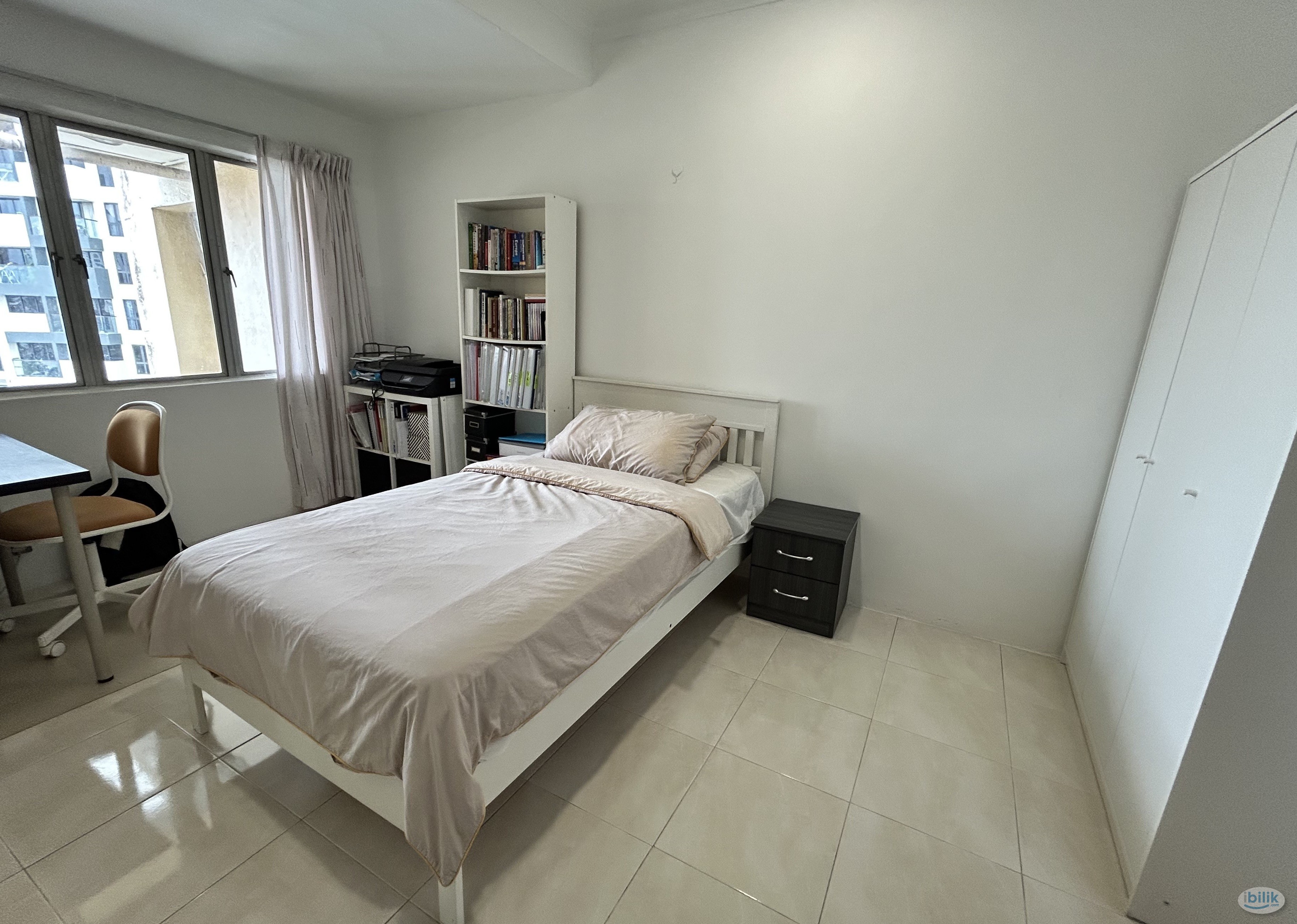 Middle Room at Shang Villa, Kelana Jaya - Image 4