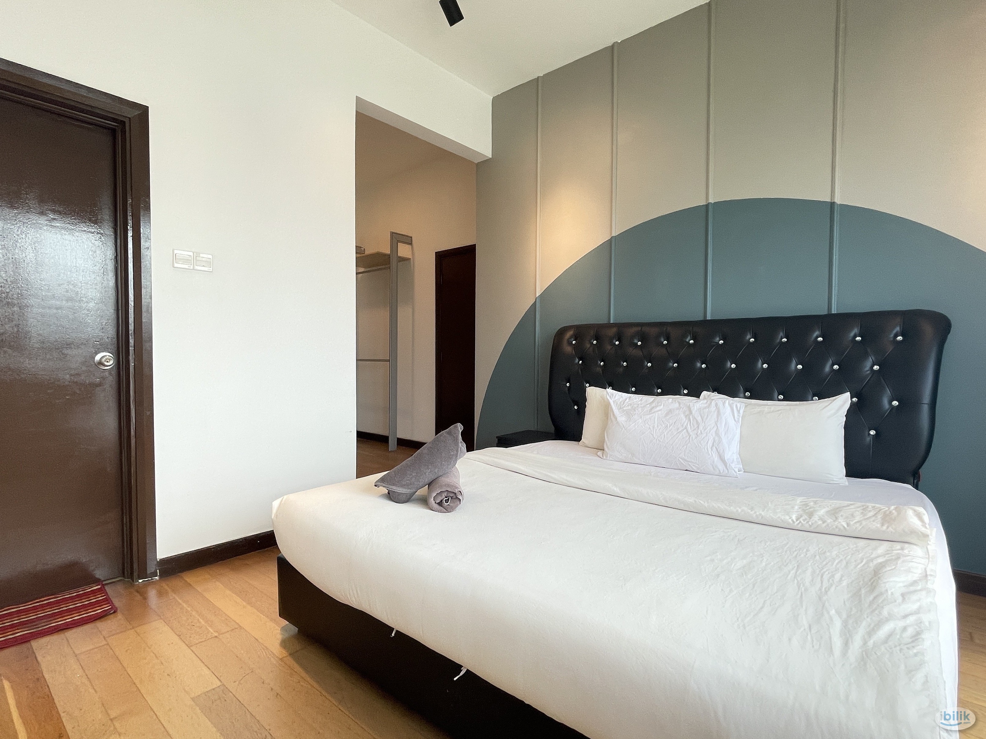 Regalia Residence Master Room For Rent - Image 5