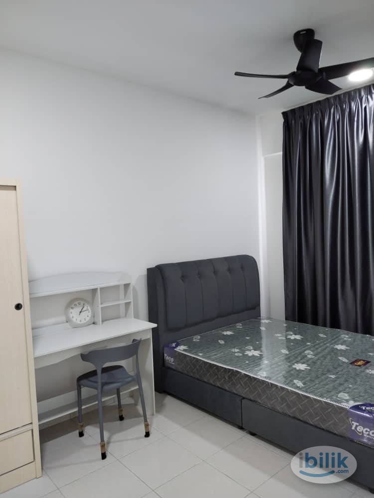 Master Room at Havana Beach Residences, Bayan Lepas - Image 1