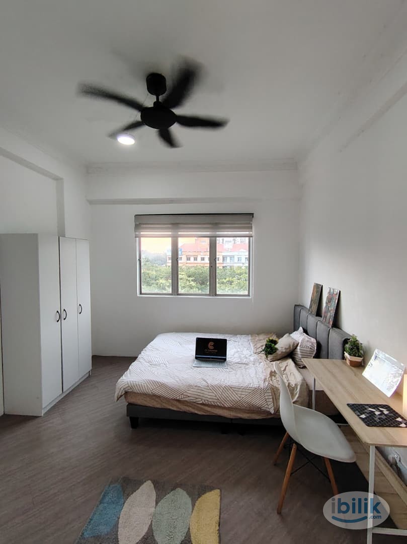 Mixed Gender Middle Room at Menara Manjalara, - Image 1