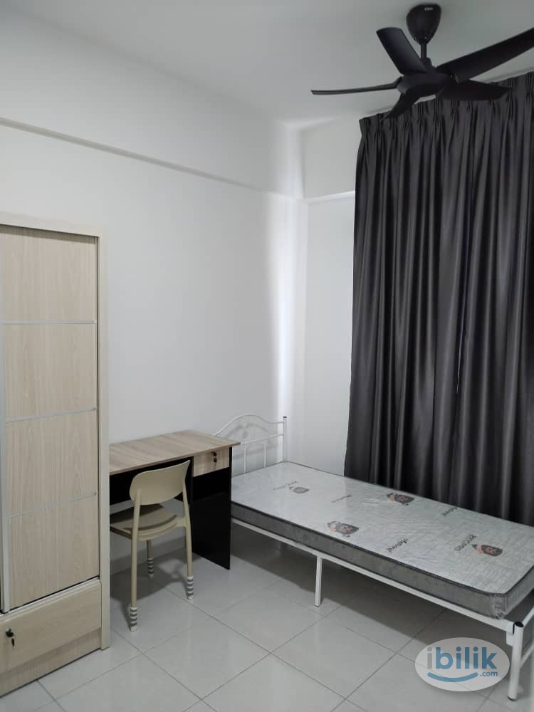 Middle Room at Havana Beach Residences, Bayan Lepas - Image 1