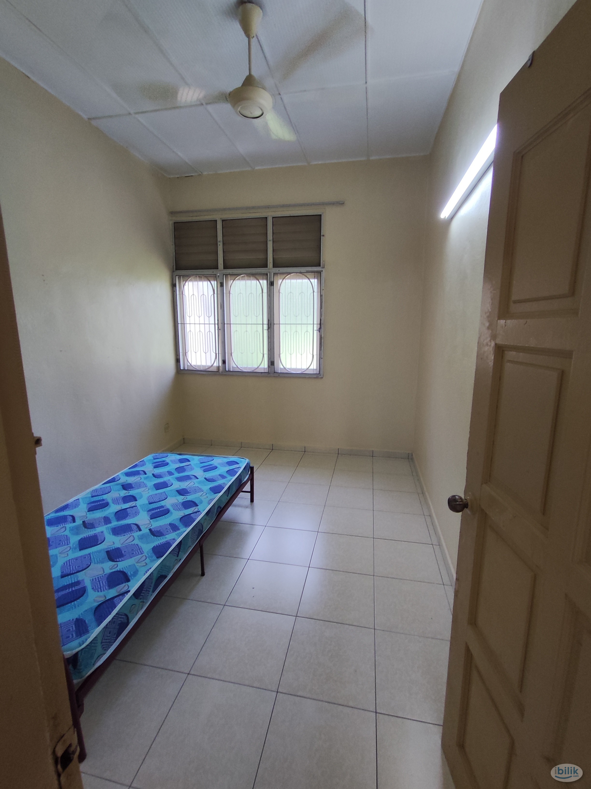 near SP Plaza area Single Room - Image 2