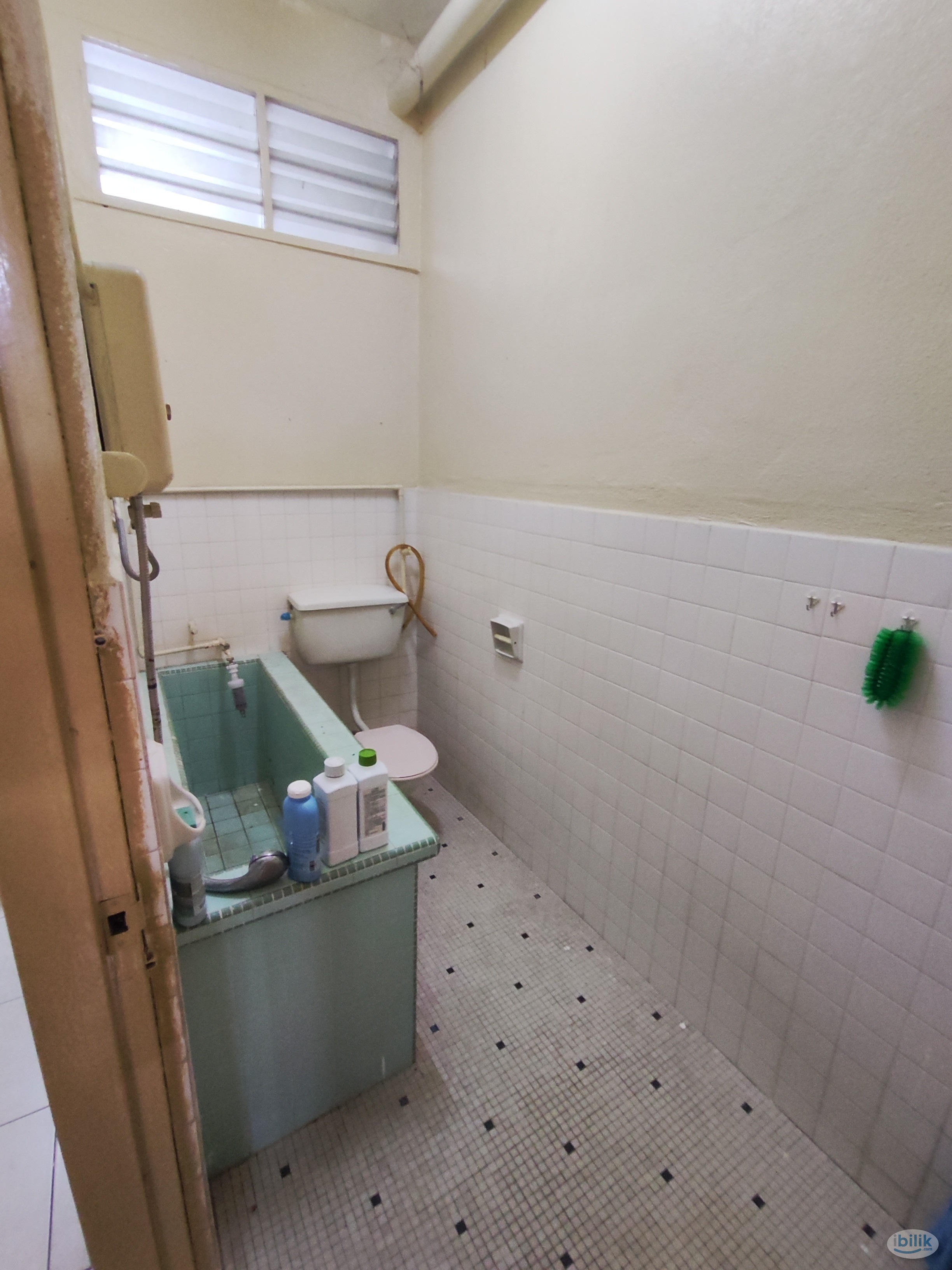 near SP Plaza area Single Room - Image 3