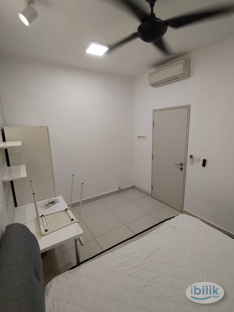 Middle Room at D'Sara Sentral - Serviced Apartment, Shah Alam - Image 2