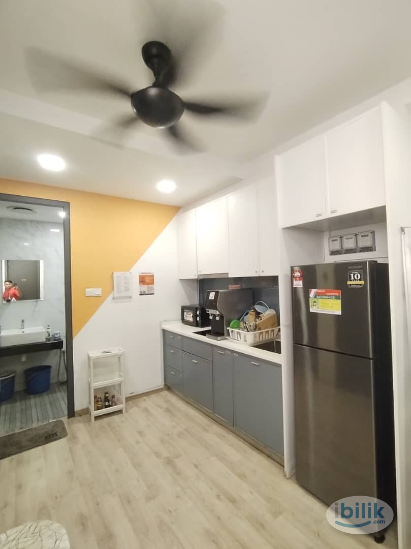 Middle Room at Emporis, Kota Damansara - Image 3