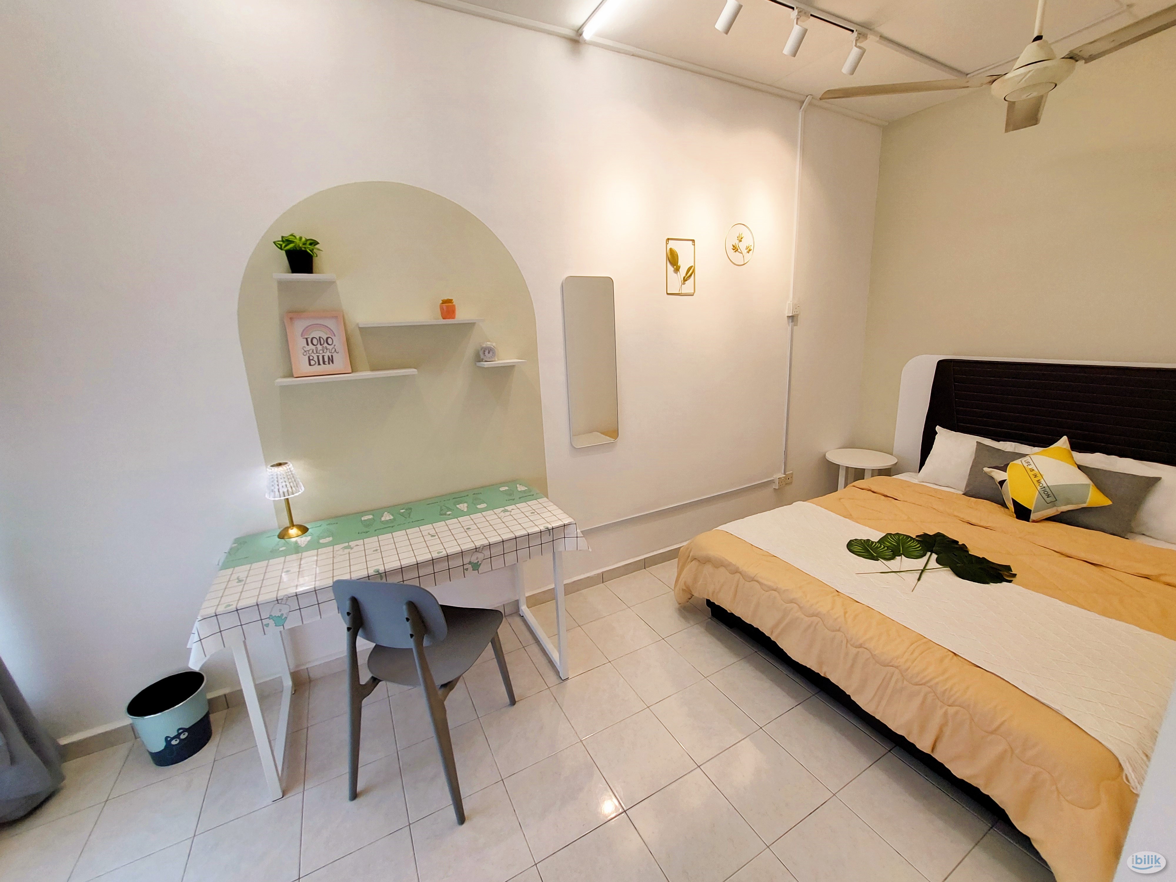 Female Room To Rent, Fully Furnished, Nearby LRT @ Bandar Kinrara Puchong - Image 1