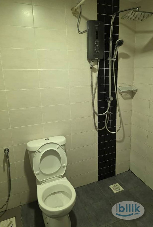 Middle Room at Klang, Selangor - Image 3
