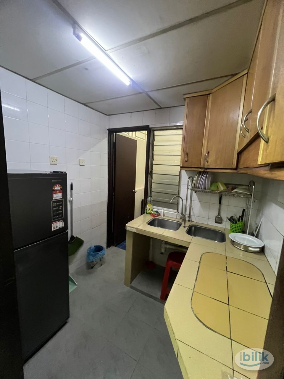 Middle Room at Ilham Apartment, TTDI Jaya - Image 2