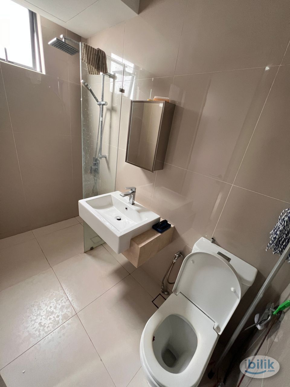 Master Room at United Point Residence, Kepong - Image 3