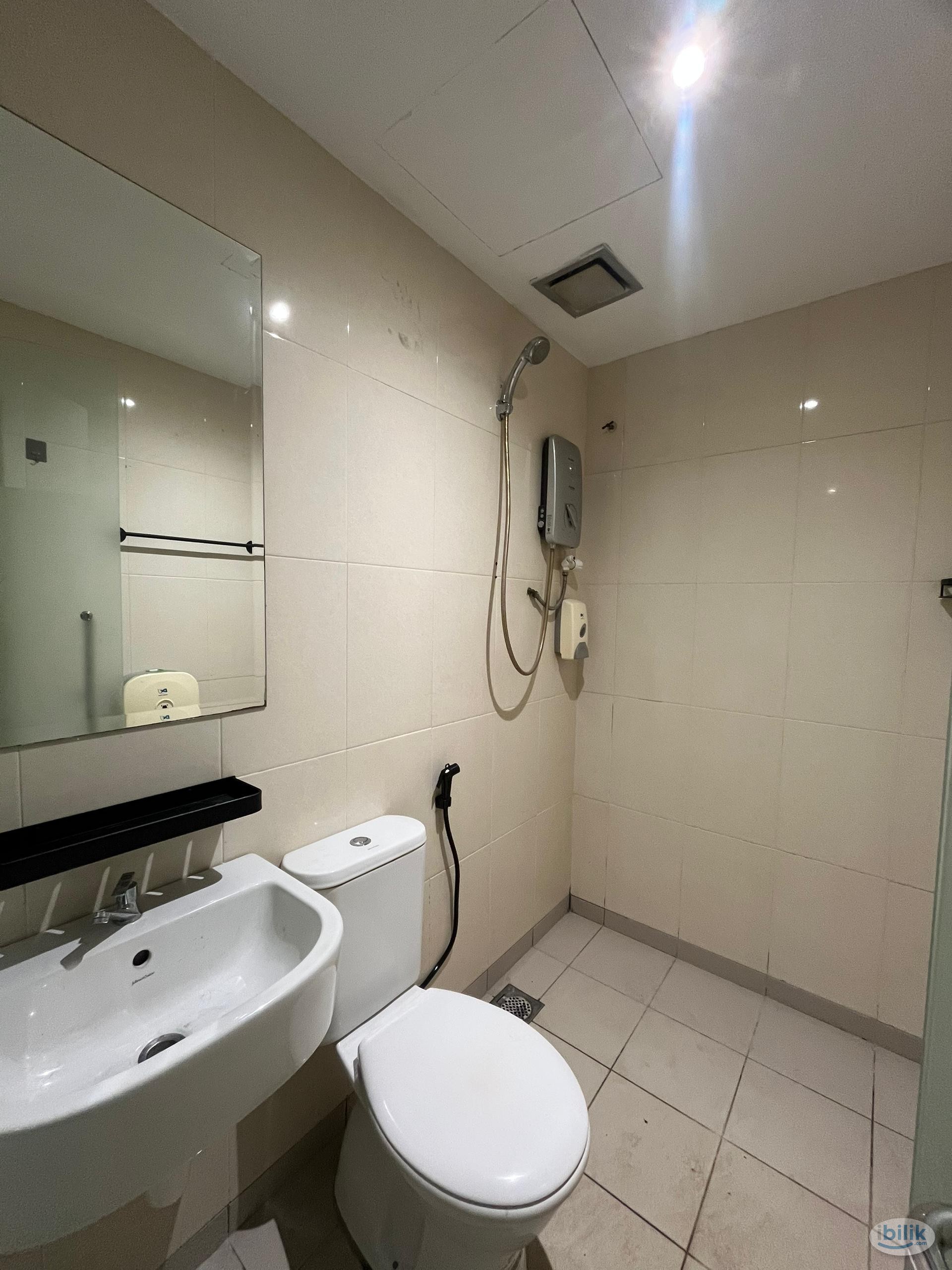 🔥ATTACHED BATHROOM🔥13 min to LRT PLaza GM ‼️8 min to LRT Chow Kit - Image 2