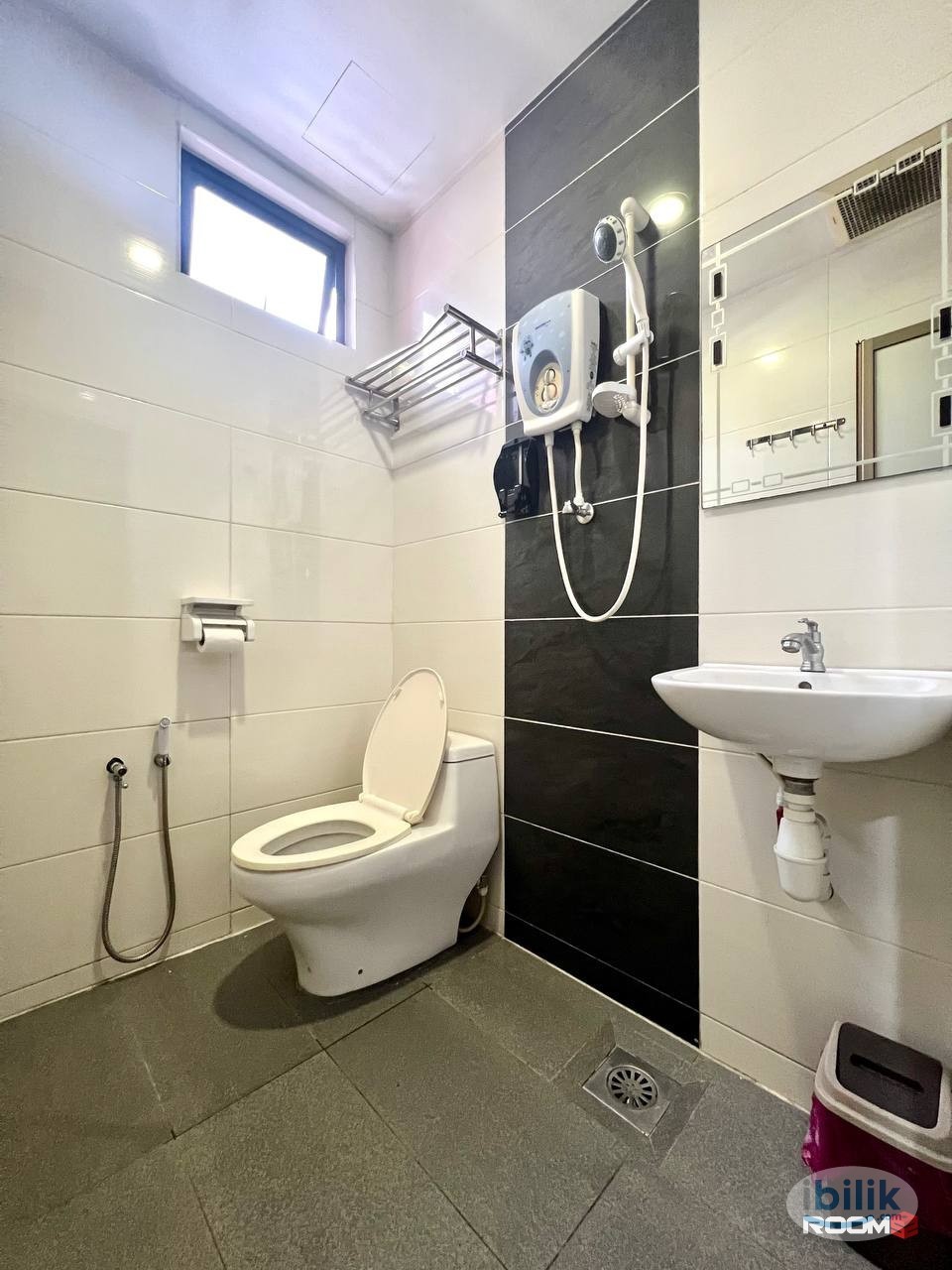 🏠📍16 Min ONLY to CIQ/JB SENTRAL✨📍 5 Min to Paradigm Mall🚗 AVAILABLE Hotel Concept Room for Rent✨🏠🛏️ - Image 3
