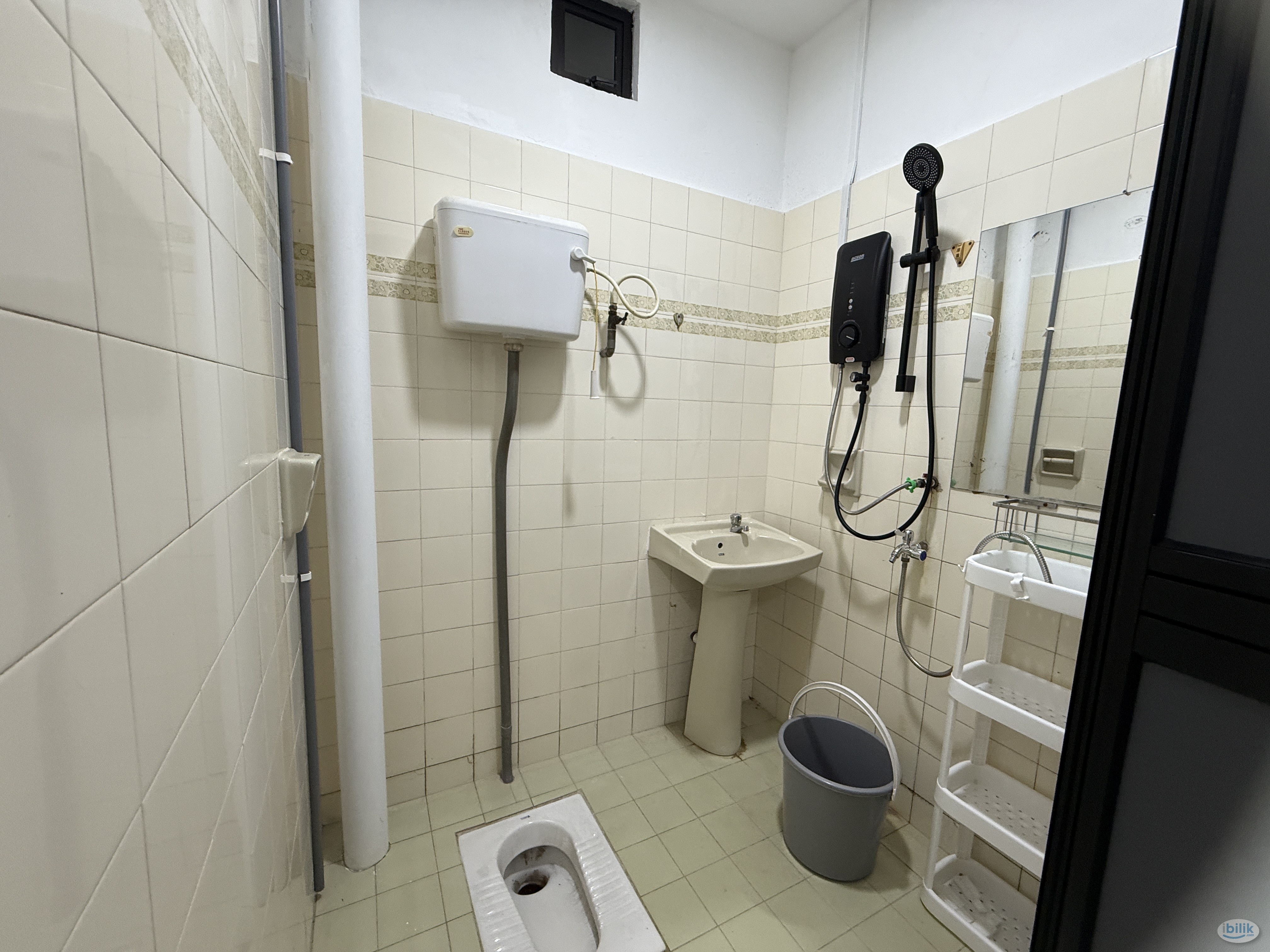 Single Room at Taman Daya, Tebrau - Image 3