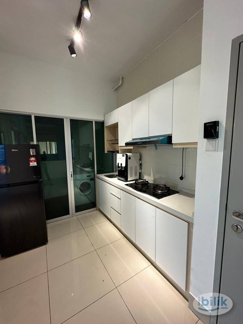 Master Room at Landmark I, Bandar Sungai Long - Image 2