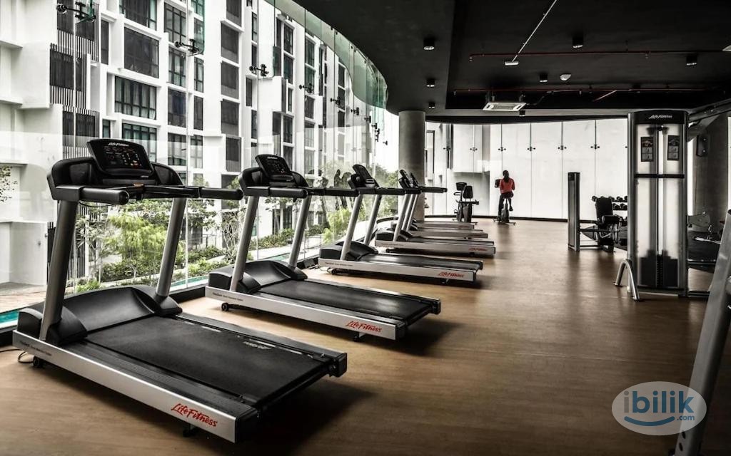 Master Room at H2O Residences, Near LRT Ara Damansara - Image 5