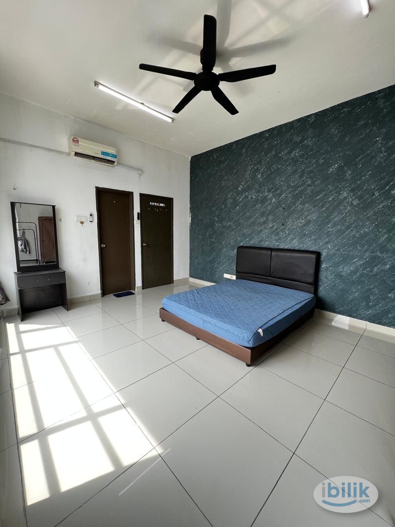 Master Room at Suriamas Larkin for Rent, Private Room and Bathroom, Exclusive, Fully Furnished, Safe, Clean, Spacious, C - Image 1