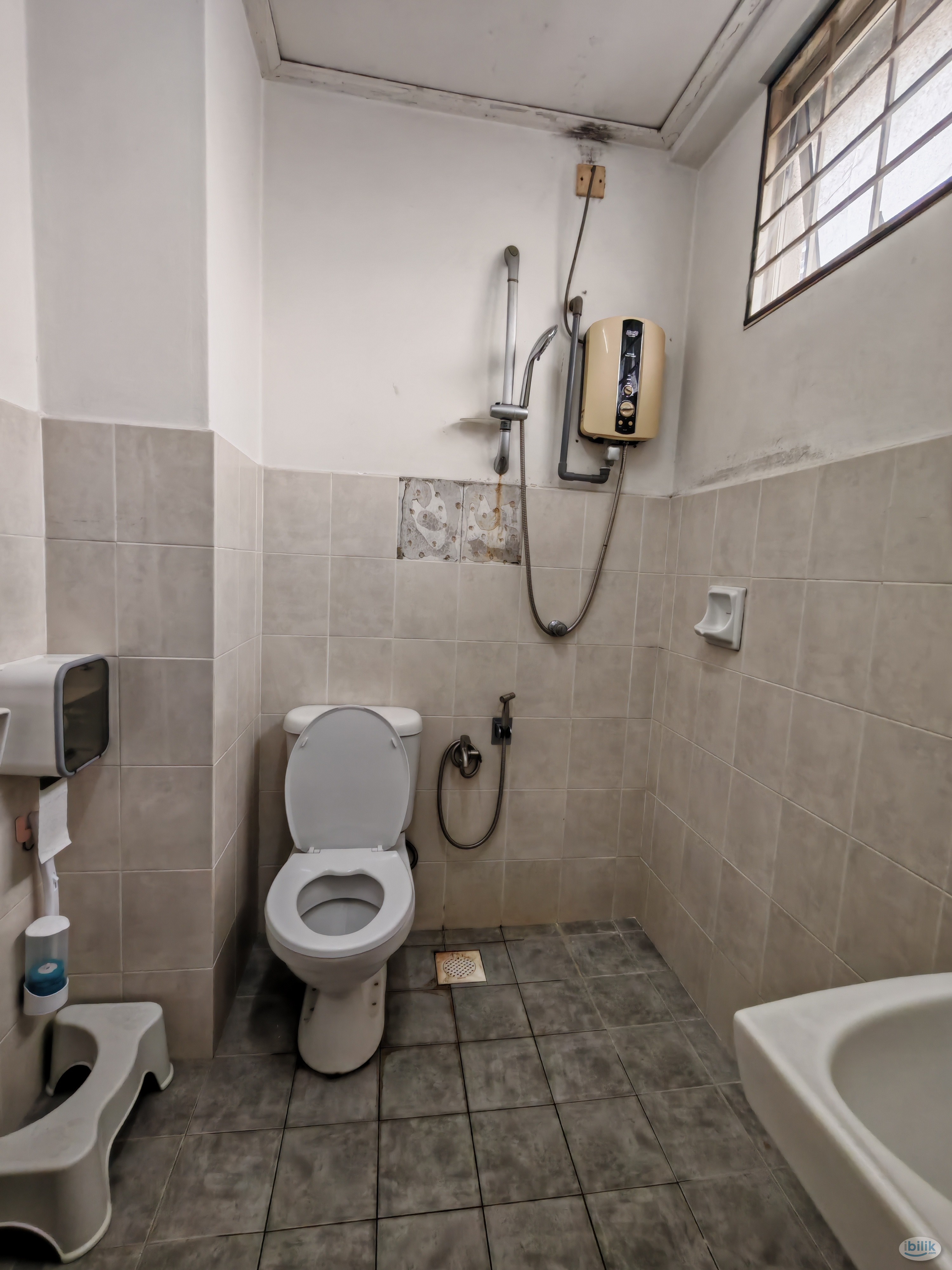 Master Room at Fortune Avenue, Kepong - Image 5