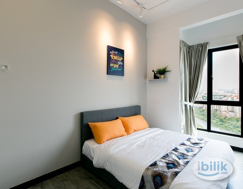 KTM Petaling walking distance Fully Furnished Middle Room - Image 1