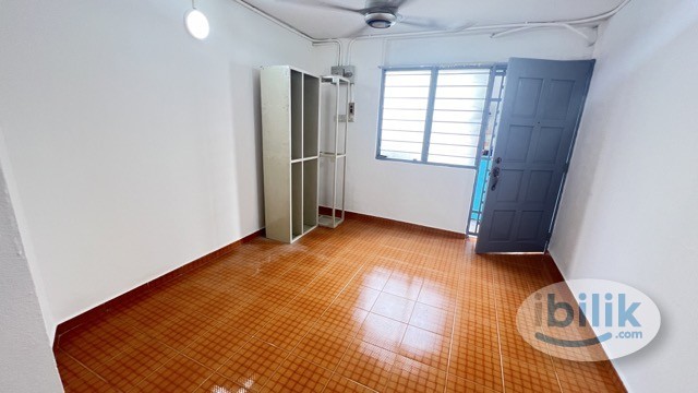Renovated Room for Rent at Gelugor ! - Image 1