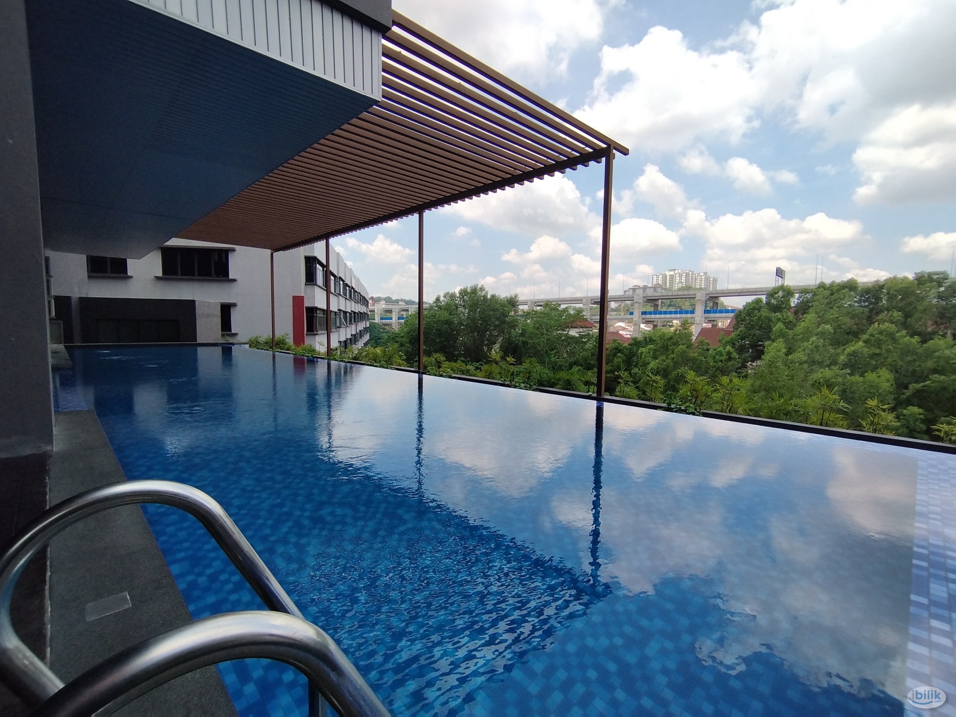 Middle Room at The Annex @ Medan Connaught, Cheras - Image 3