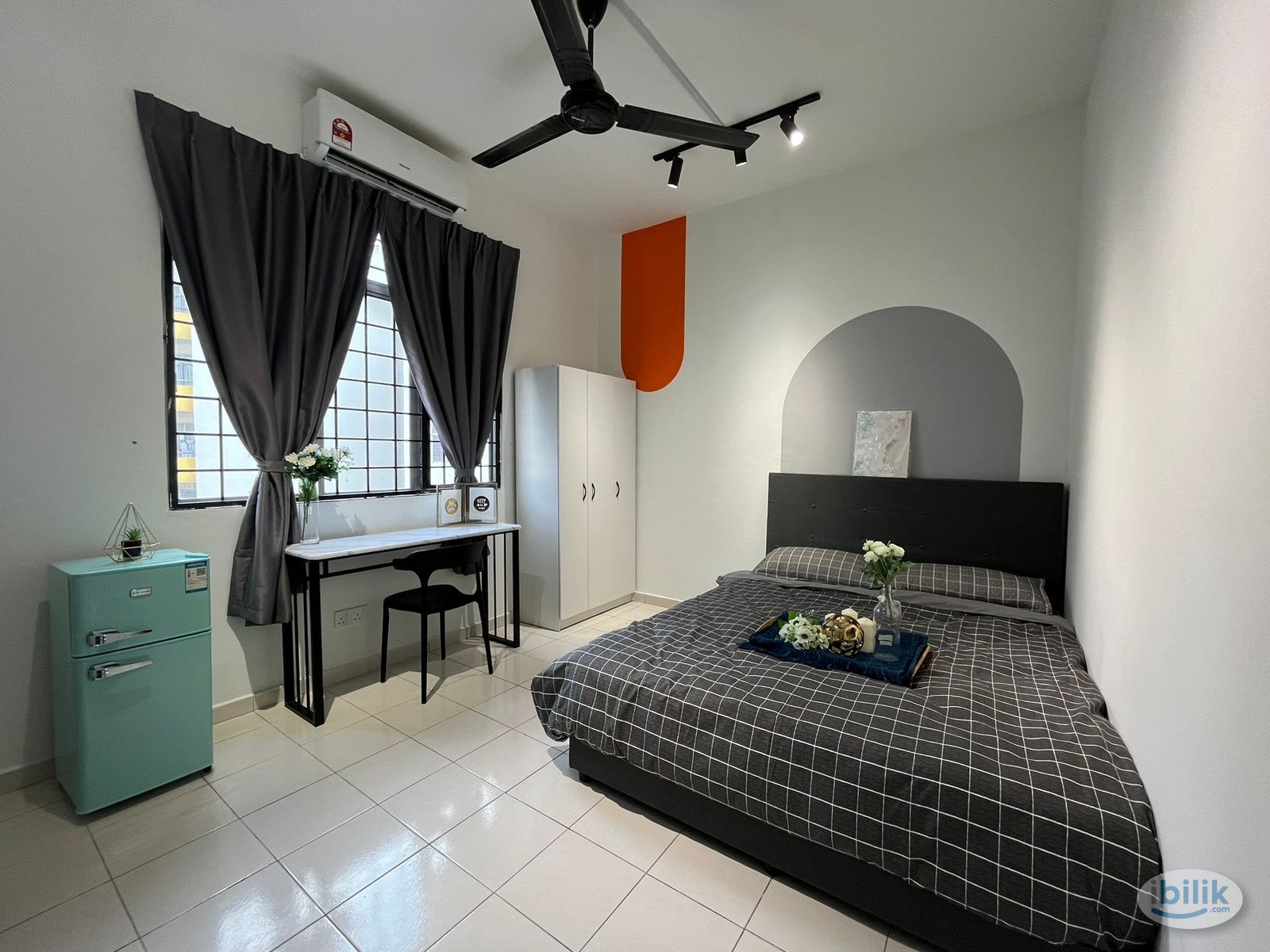 Master Room at Lagoon Perdana, Bandar Sunway - Image 3