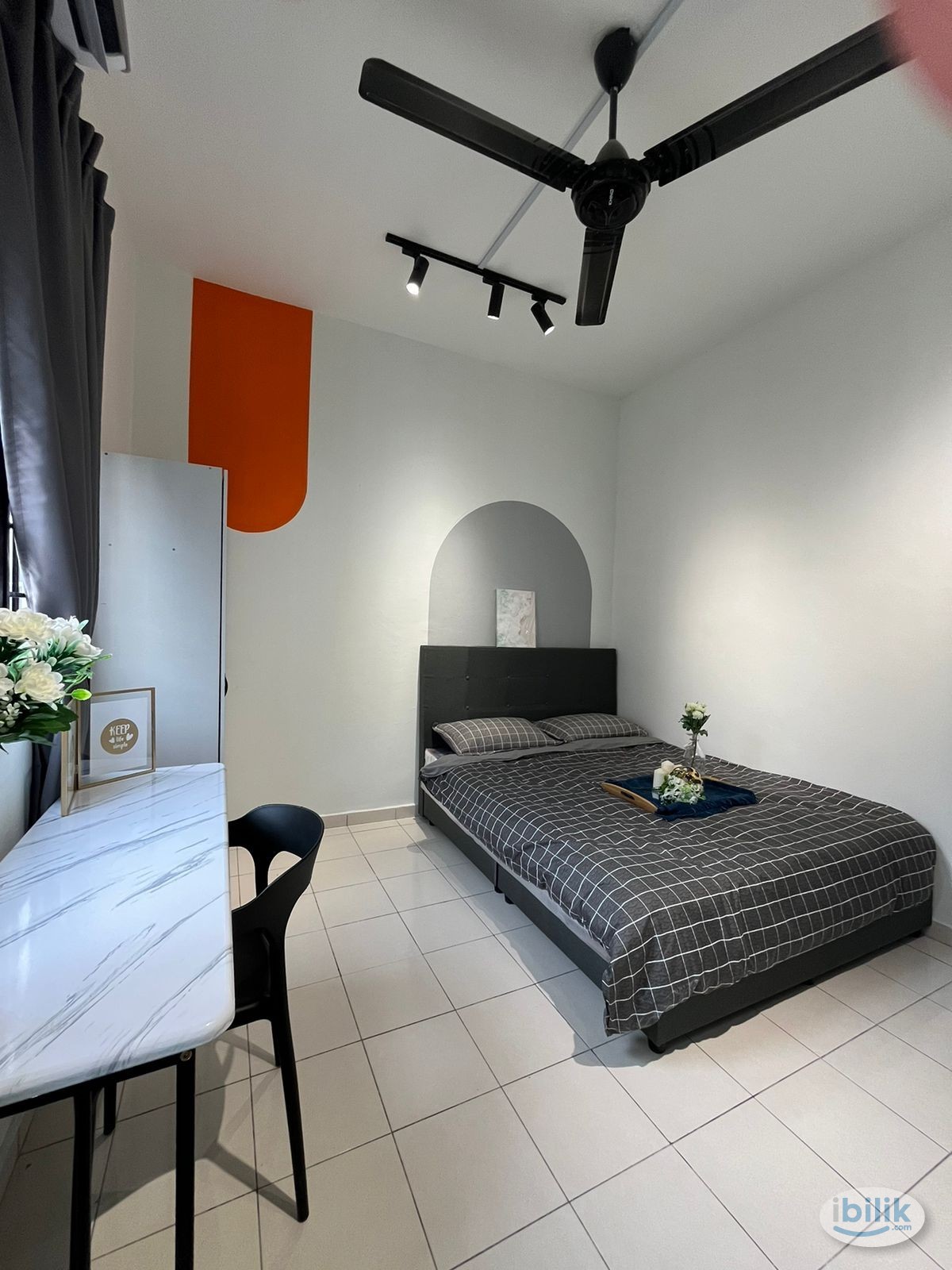 Master Room at Lagoon Perdana, Bandar Sunway - Image 4