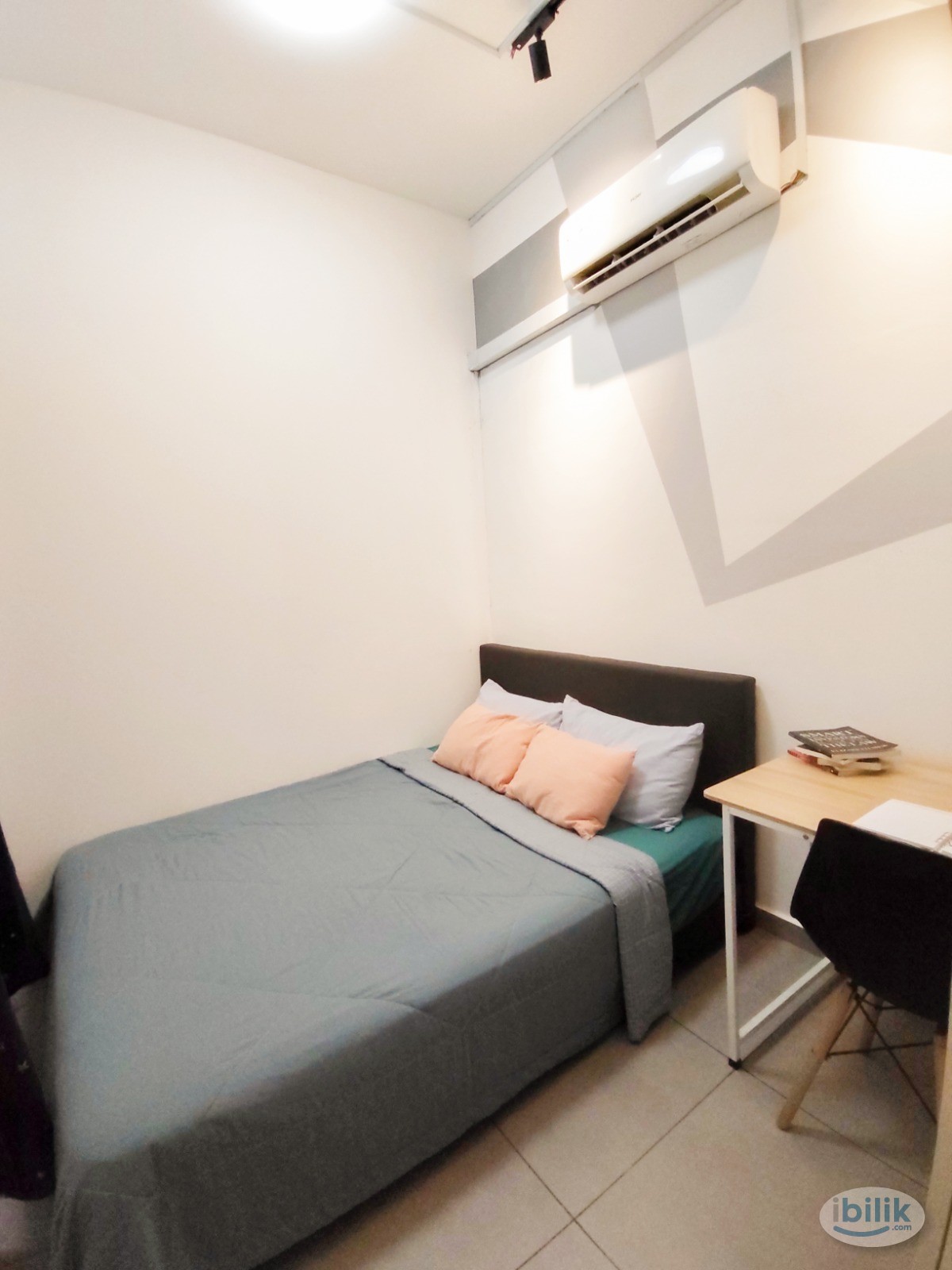 Middle Room at D'Sands Residence, Old Klang Road - Image 1