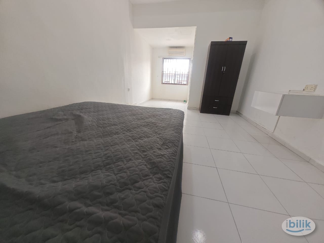 Master Room - Image 1