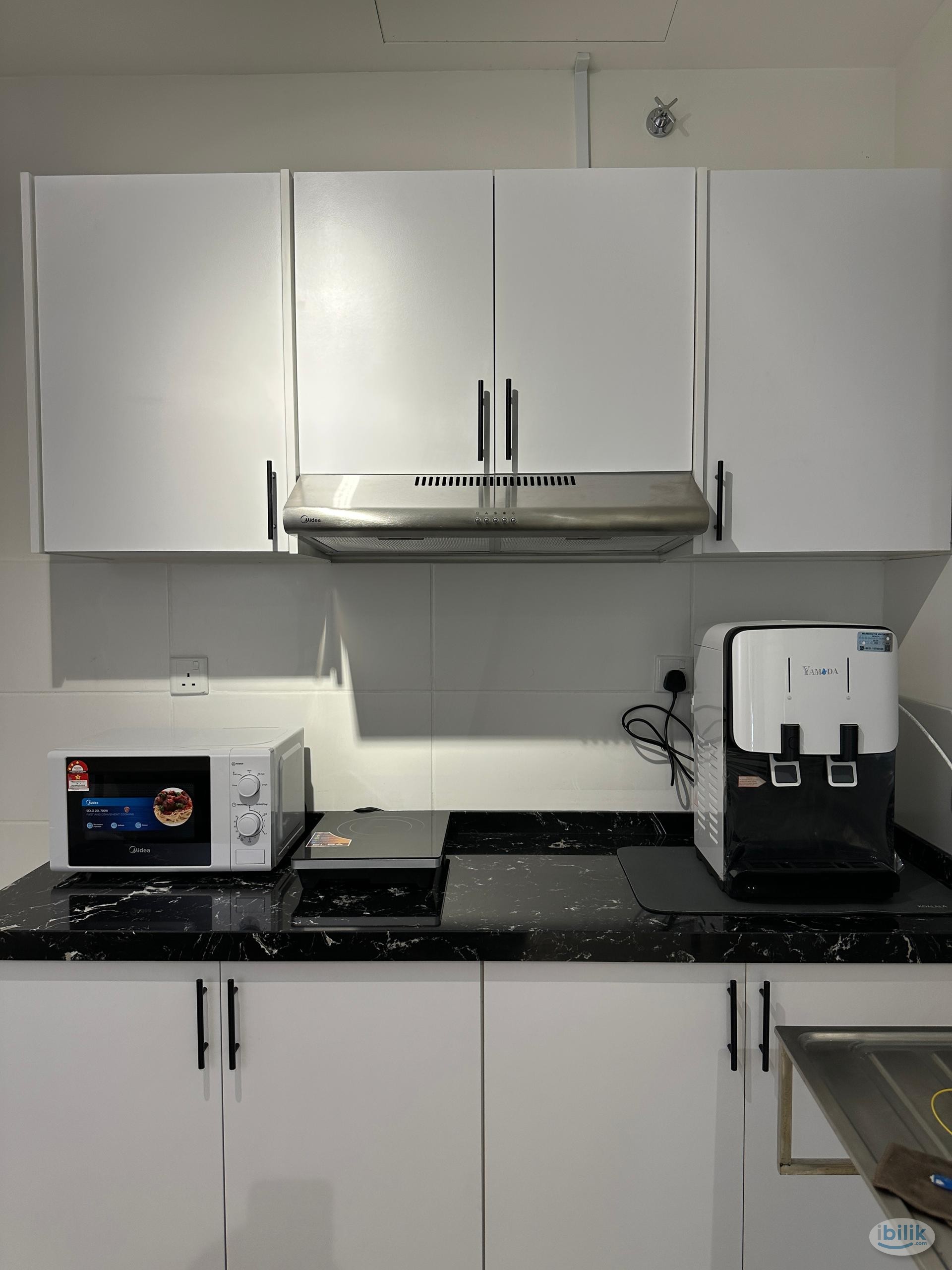 Middle Room at Meta Residences Putra Permai, Seri Kembangan - Image 1
