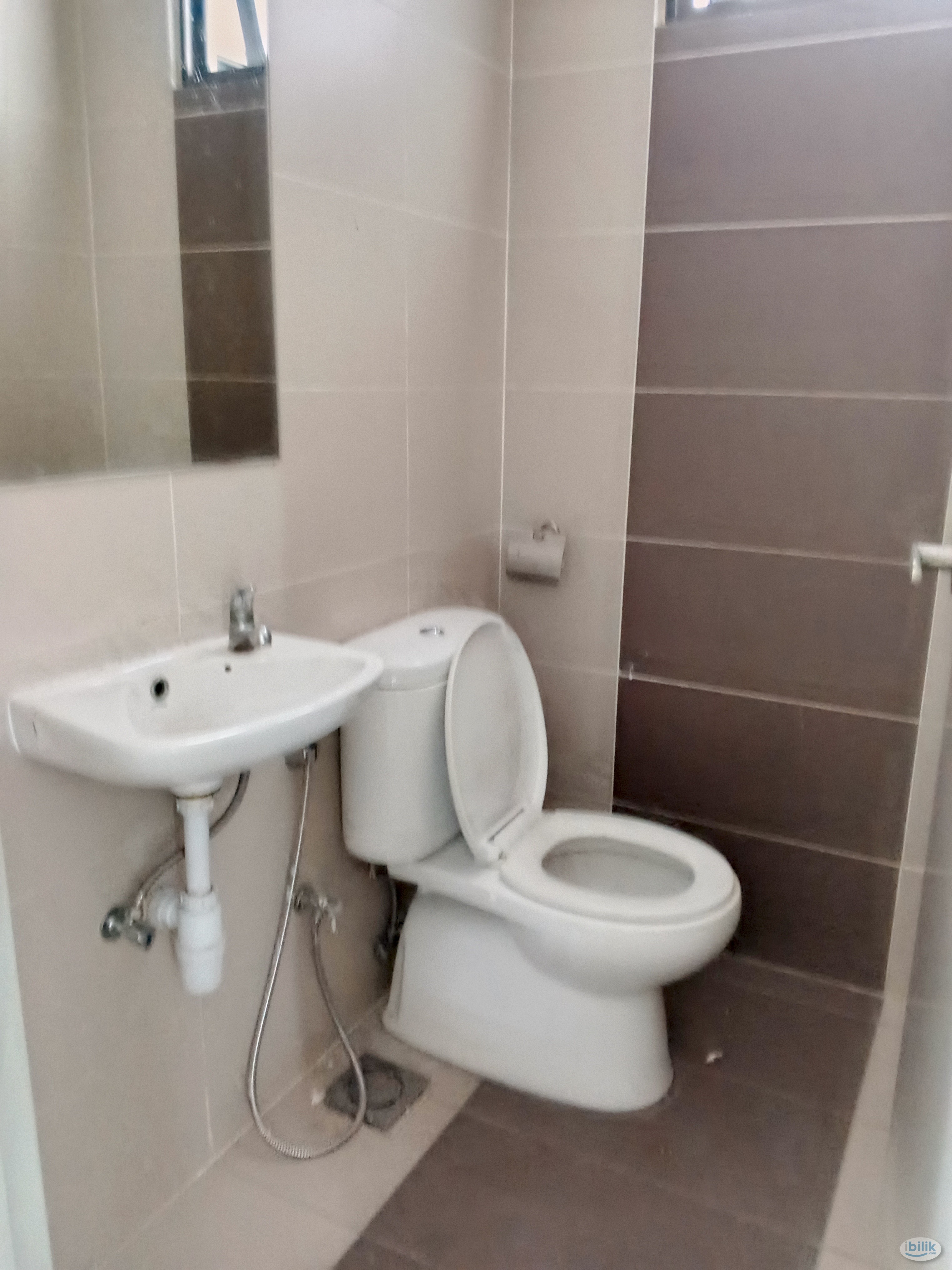 Middle Room at Glomac Centro, Bandar Utama - Image 3
