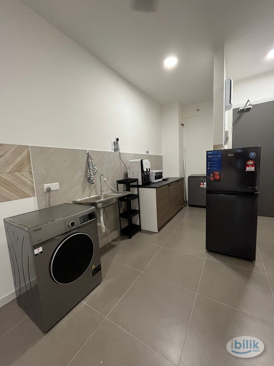 Aster master room for rent - Image 3