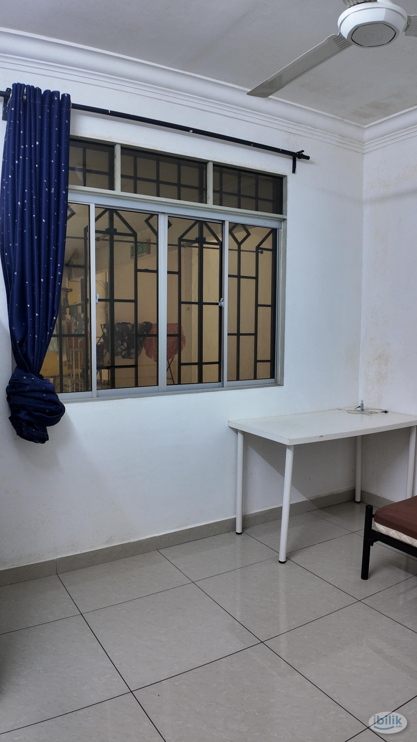 Middle Room for Rent @ Mentari Court (Malay Female Only) Carpark - Image 2