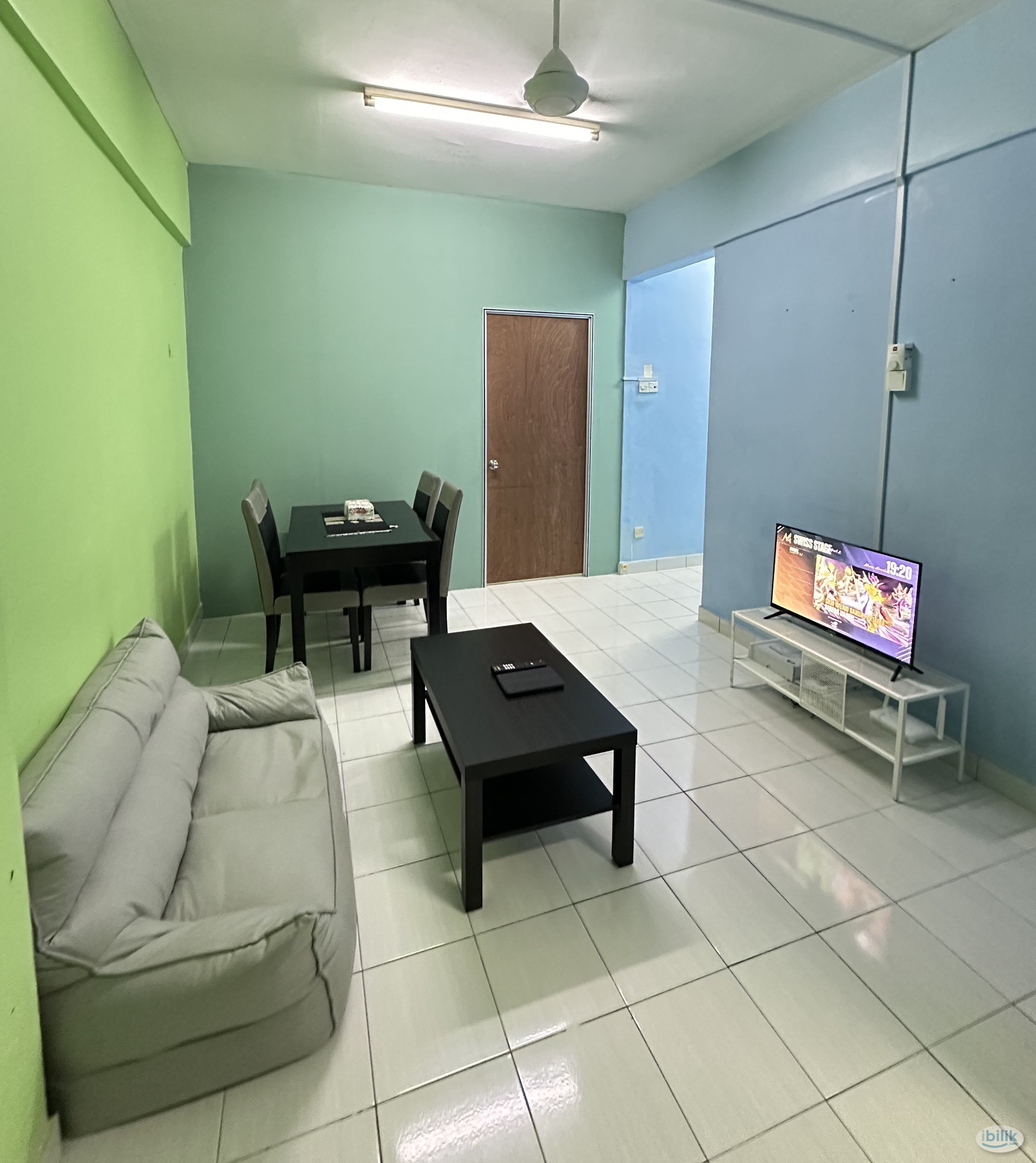 Master Bedroom For Rent - Image 4