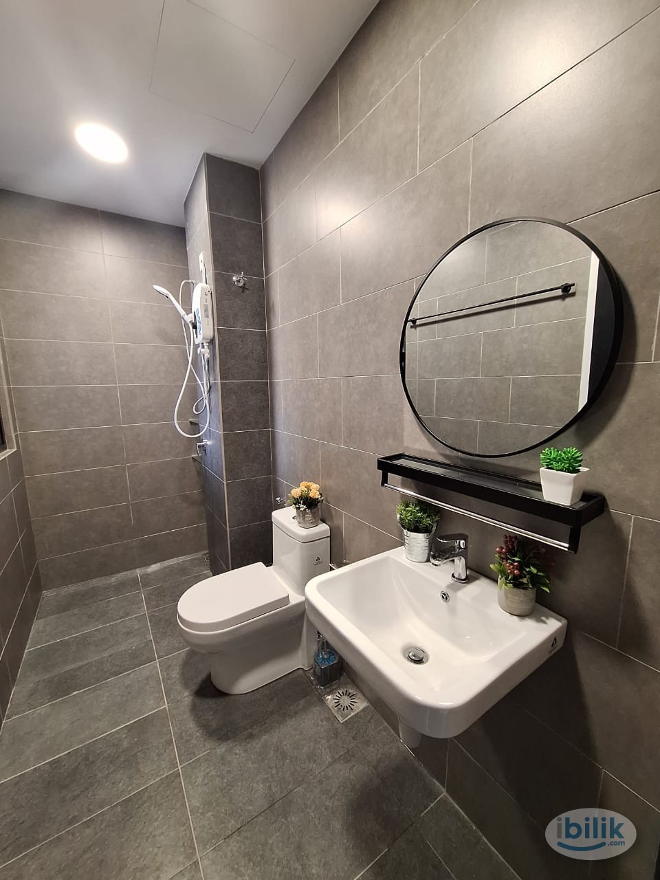 Single Room at Kuala Lumpur, Malaysia - Image 4