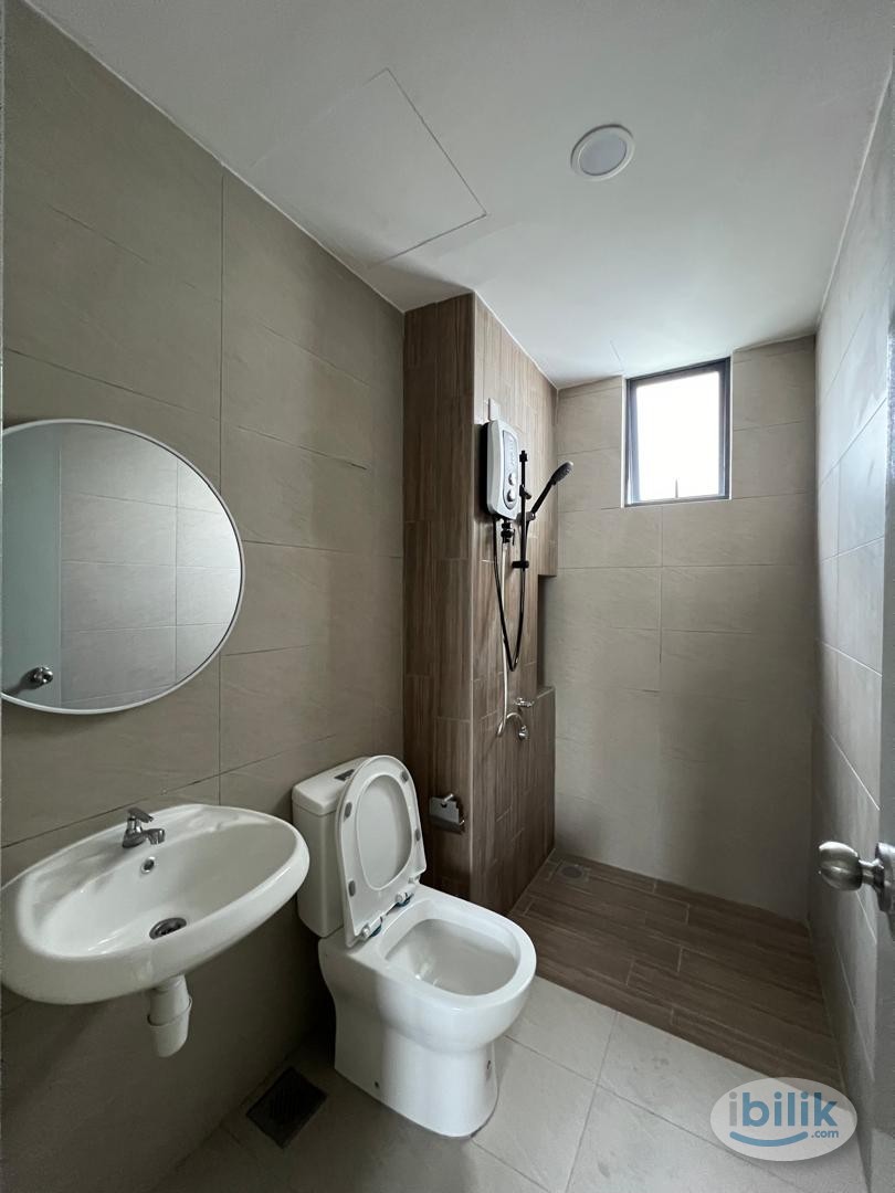 Middle Room at You City, Batu 9 Cheras - Image 4
