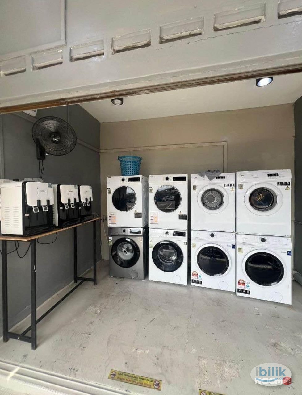🚶‍♂️Short walk to CIQ📍- Cozy and available room for rent🌟 - Image 3
