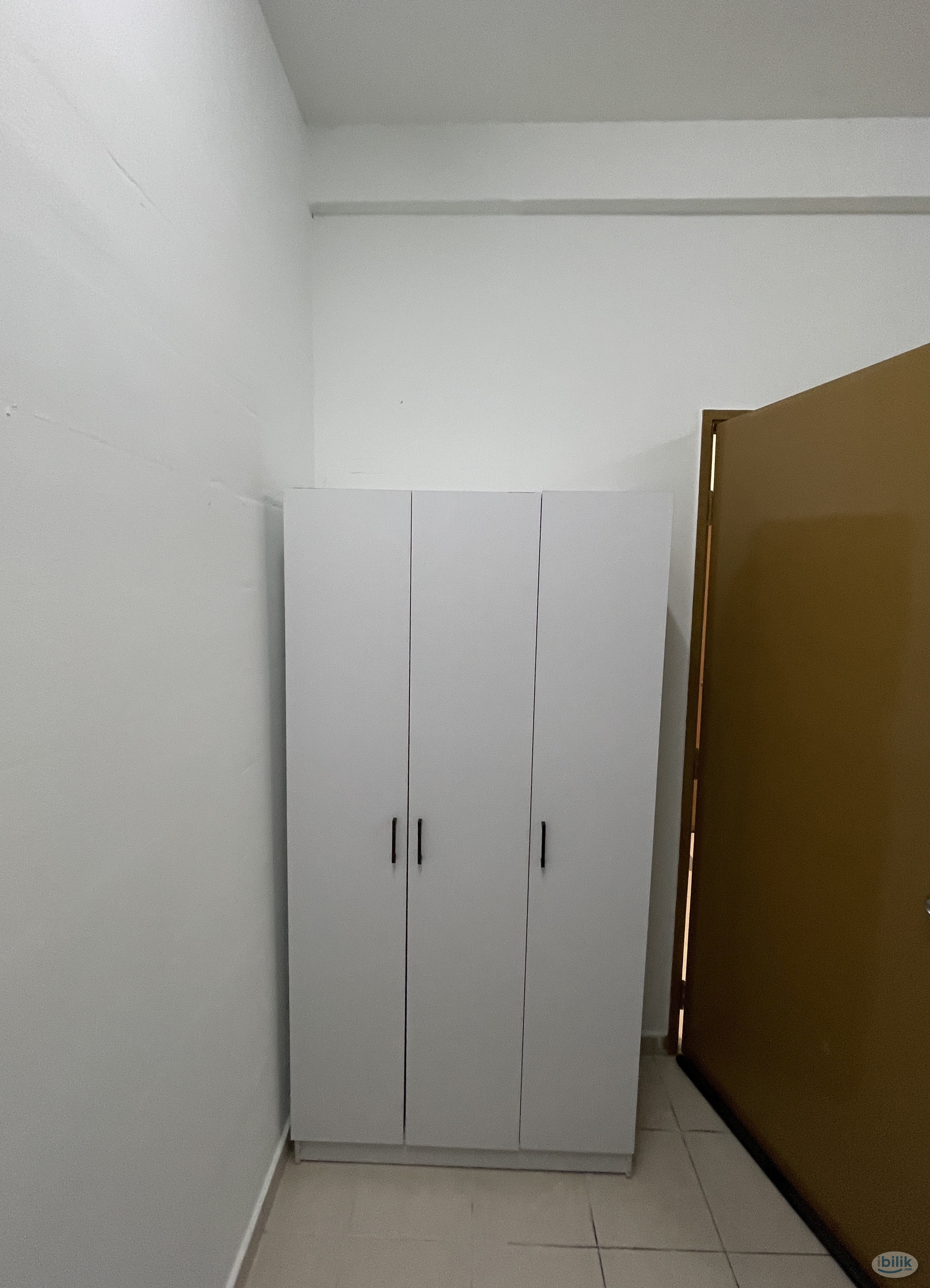 Middle Room at Casa Subang, UEP Subang Jaya - Image 2