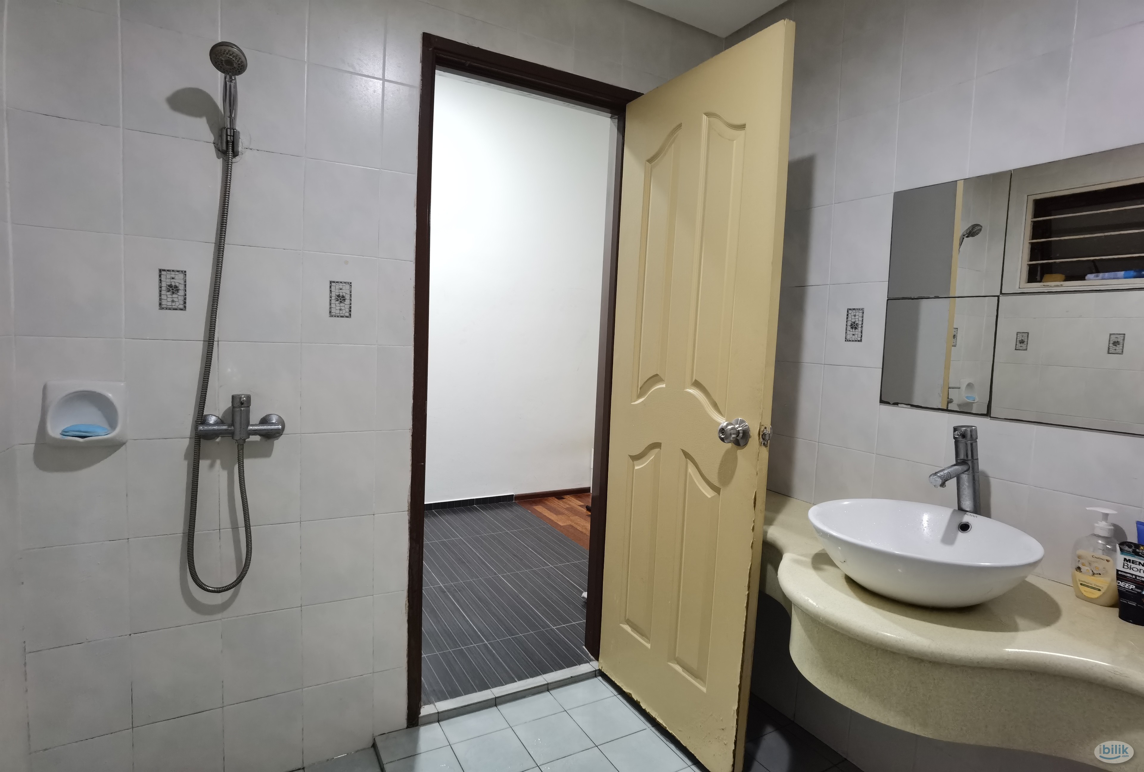 Fully Furnished Medium Room at Sunway SPK Damansara, Kepong (Next to Desa ParkCity & B.Menjalara) - Image 3