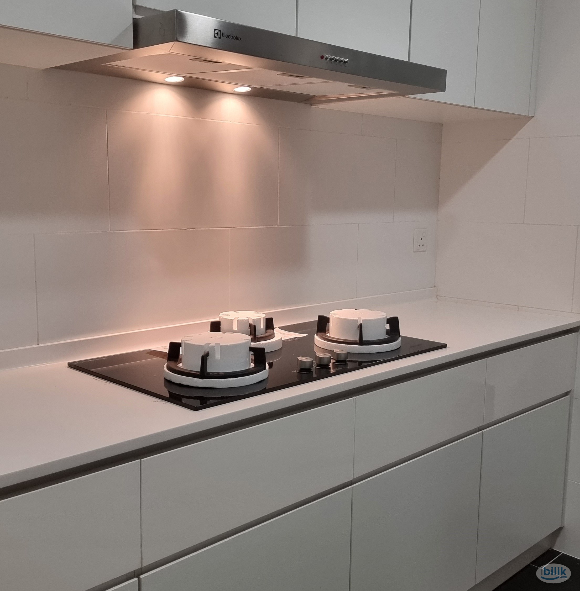 🏠 Full Furnished Medium Room at SQWHERE Sg Buloh - FREE Internet & Utilities 🌟 - Image 4
