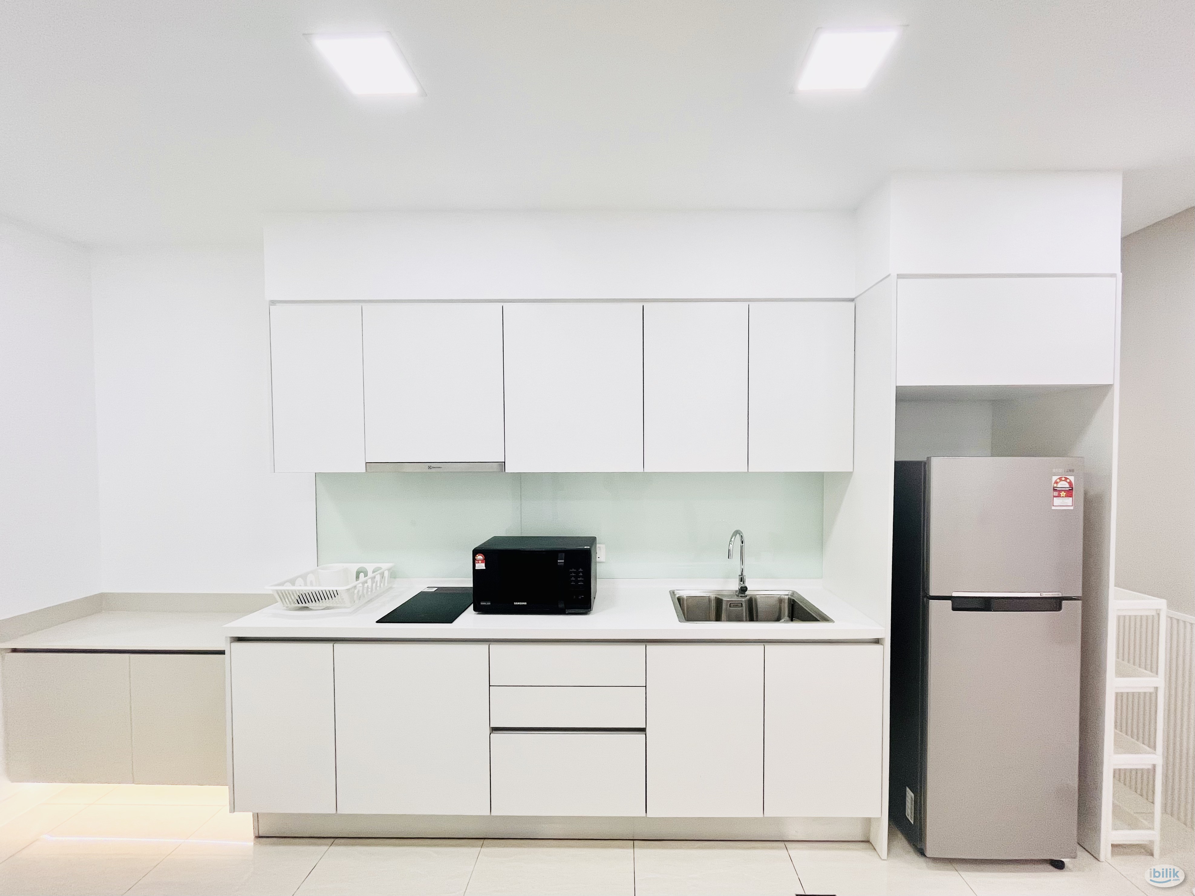 Fully furnished 1 Bed 1 Bath at Sentral Suites Walking Distance to Nu Sentral and KL Sentral - Image 2