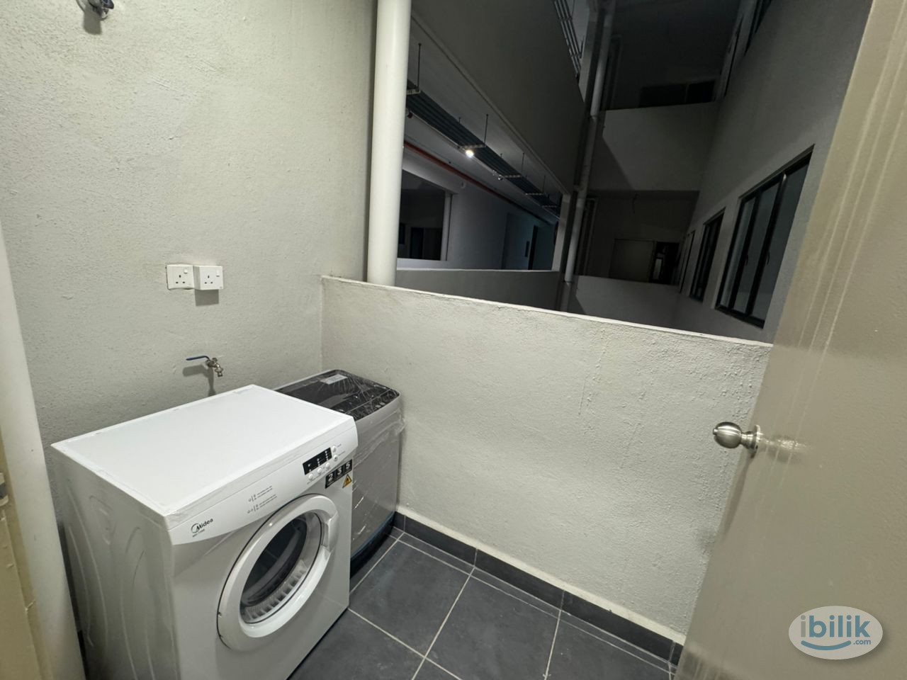 Youth City Rent Room - Image 1