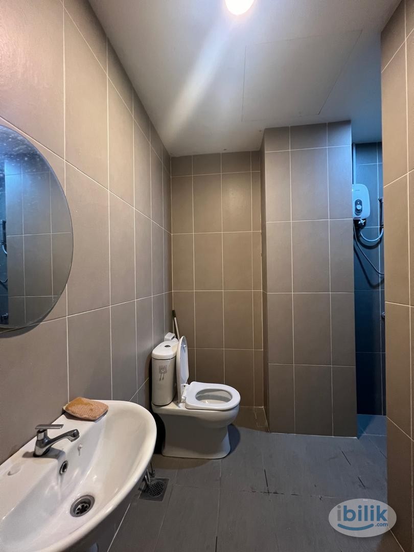 Middle Room at You Vista, Batu 9 Cheras - Image 2
