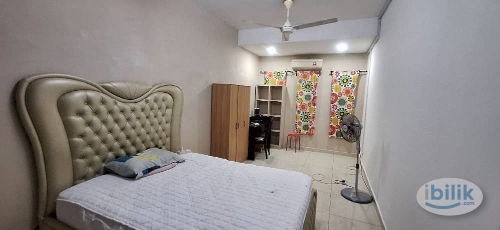 Middle Room at Ampang, Selangor - Image 1