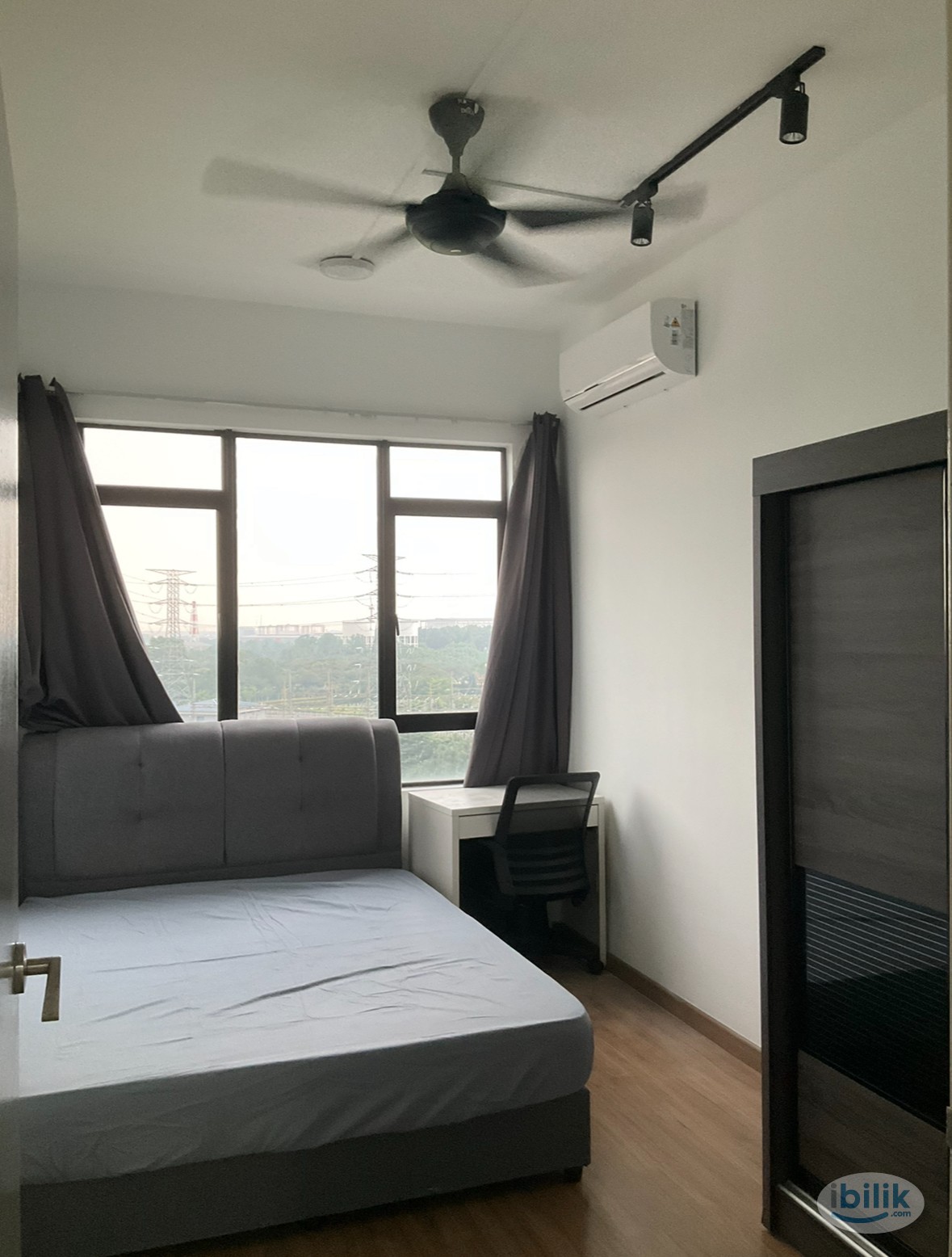Zero Security Deposit Ready Move Middle Room Female or Mixed Unit Residensi Hijauan The Greens KTM Batu Tiga - Image 1