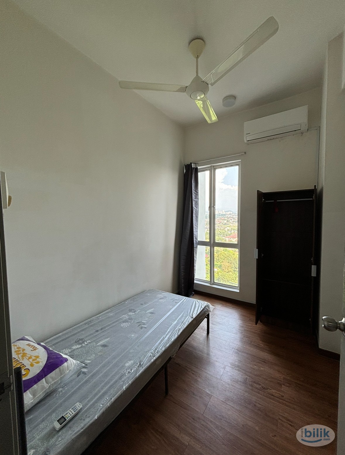 Zero Security Deposit Single Room with Shared Bathroom Female or Mixed unit 7 Tree Seven Residence Cheras Kajang MRT Buk - Image 1