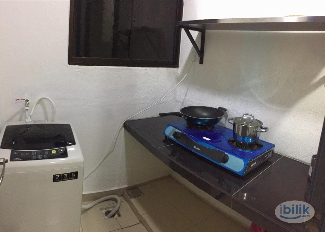Sharing | gril muslim | Middle Room at Selayang 18, Selayang | fully furnised | BBS | FAMA | - Image 3