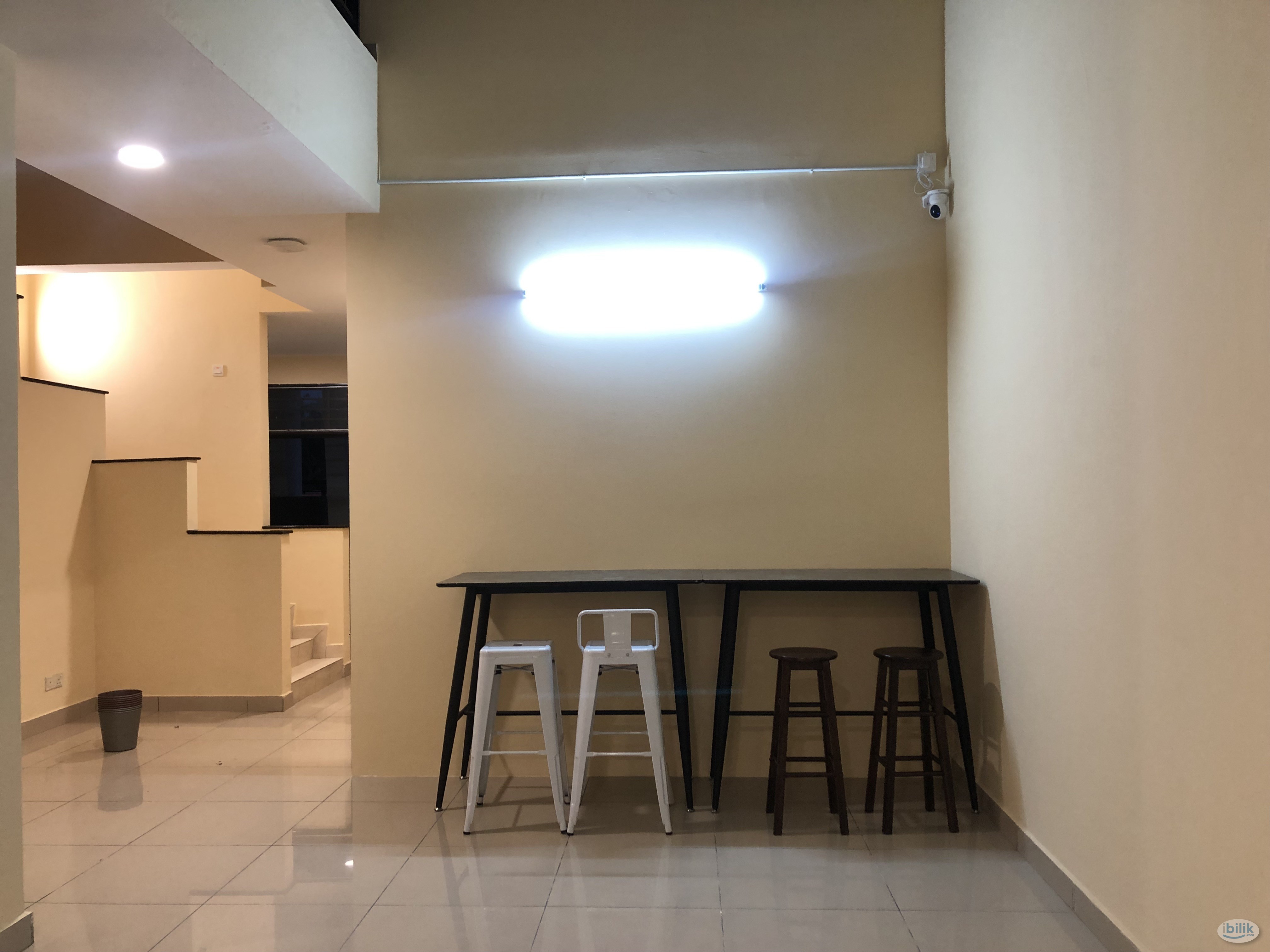 ⭐️ Single Room Fully Furnished @ SUBANG 2 Landed,5 mins to Help Uni, Special Promotion, New Aircond Wardrobe Table Chair - Image 4
