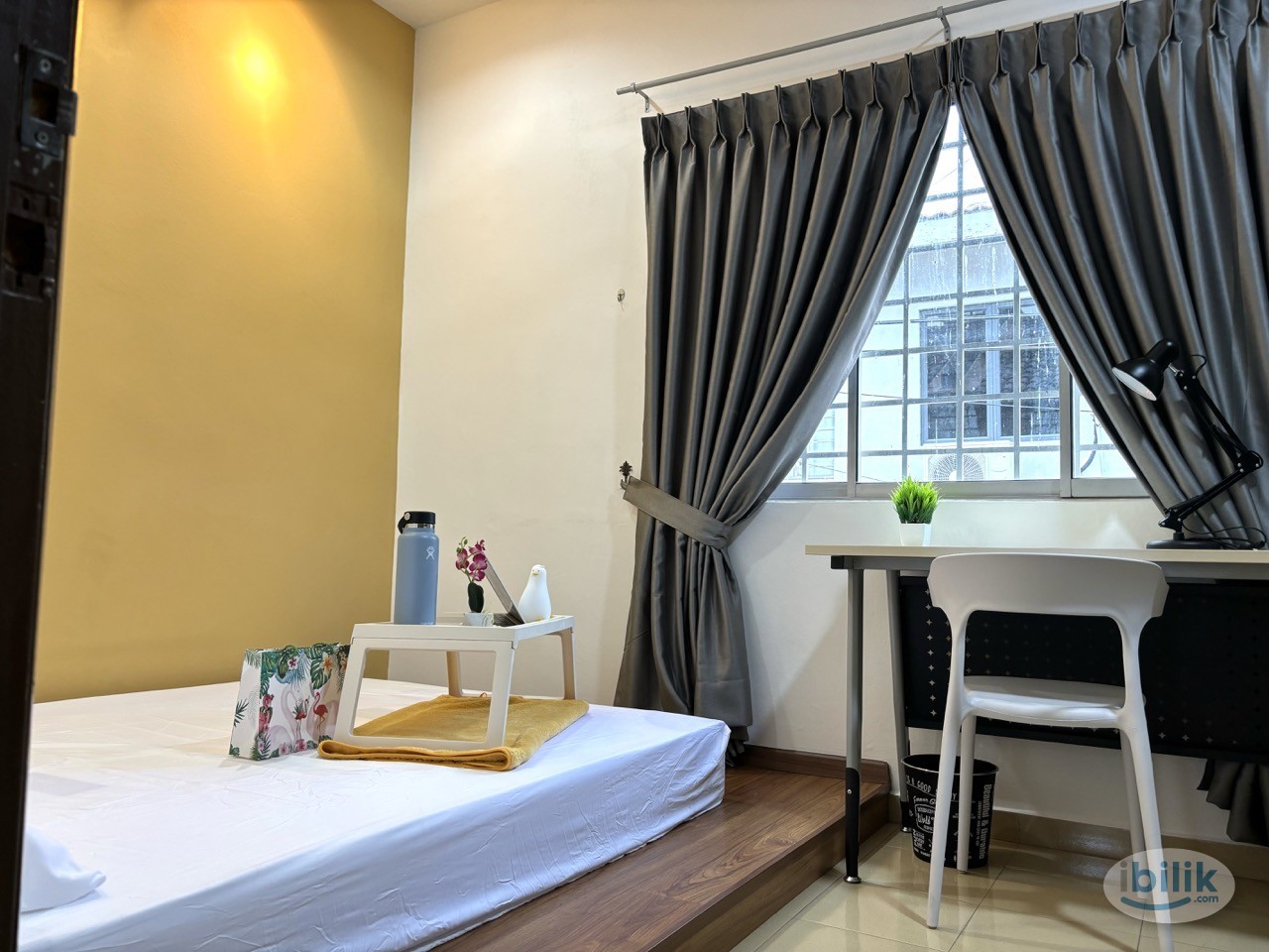 Premium ⭐️ Medium Room Fully Furnished @ USJ 2, Special Promotion, Aircond Wardrobe Table Chair Mattress - Image 1