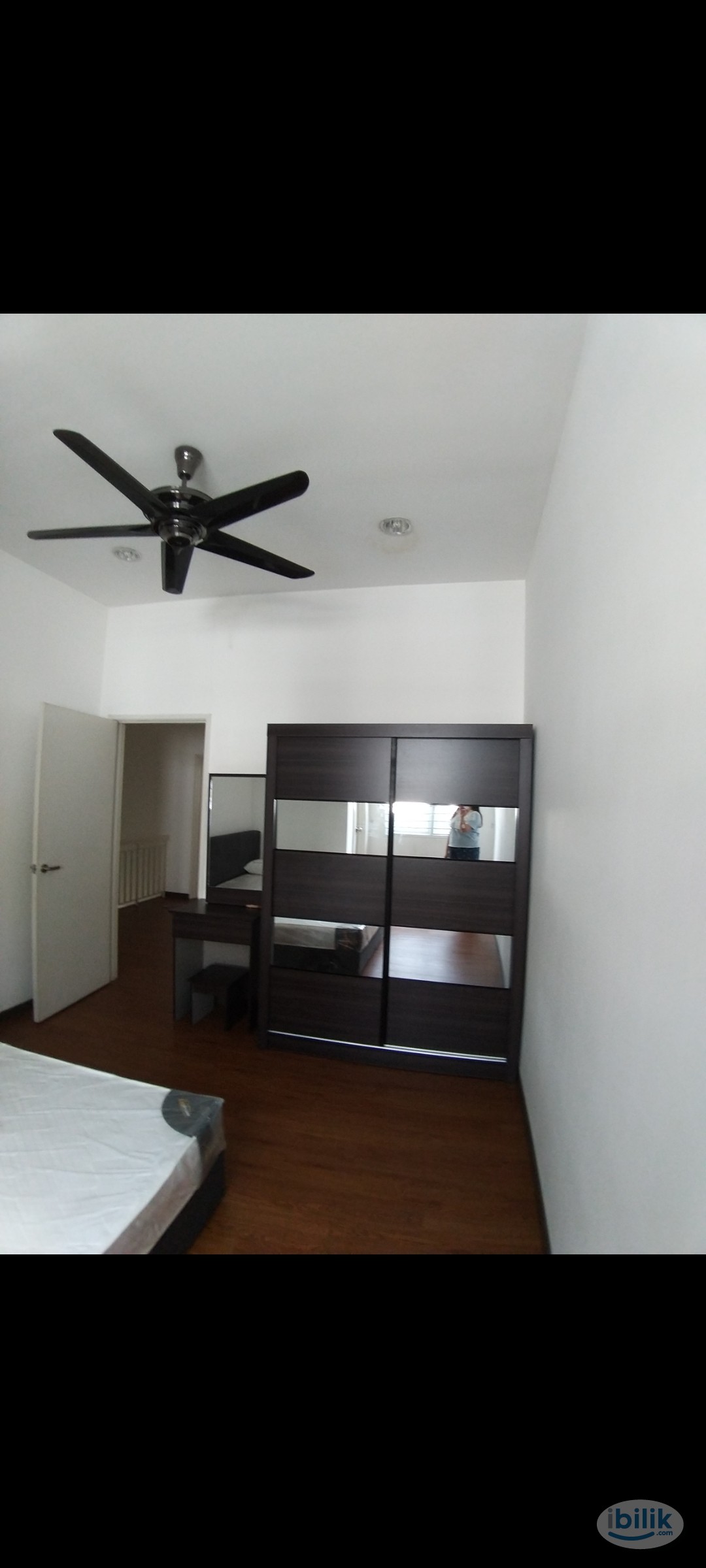 Medium room for rent - Image 1