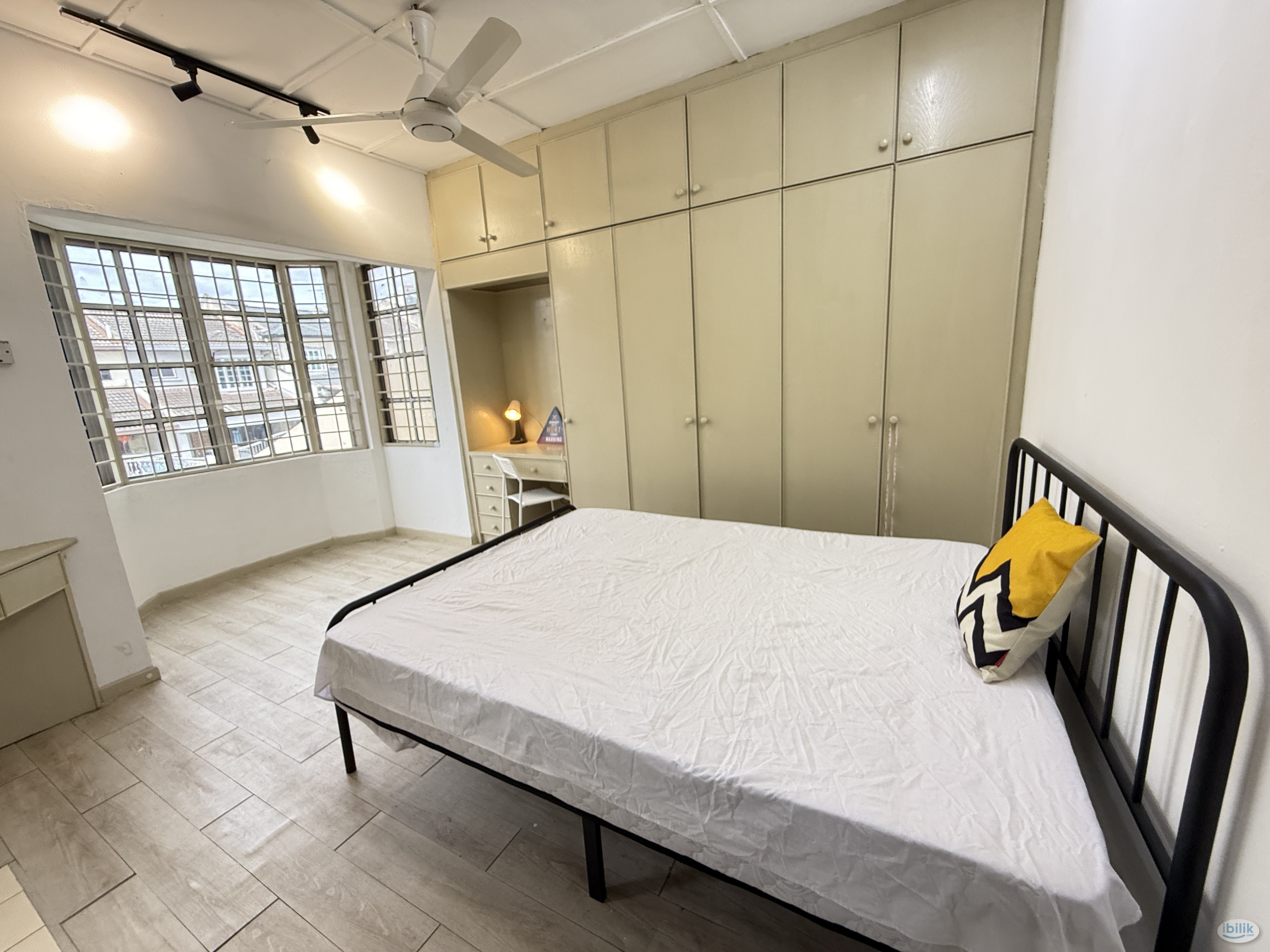 Premium Master Room at Taman Wawasan, Pusat Bandar Puchong - Image 2