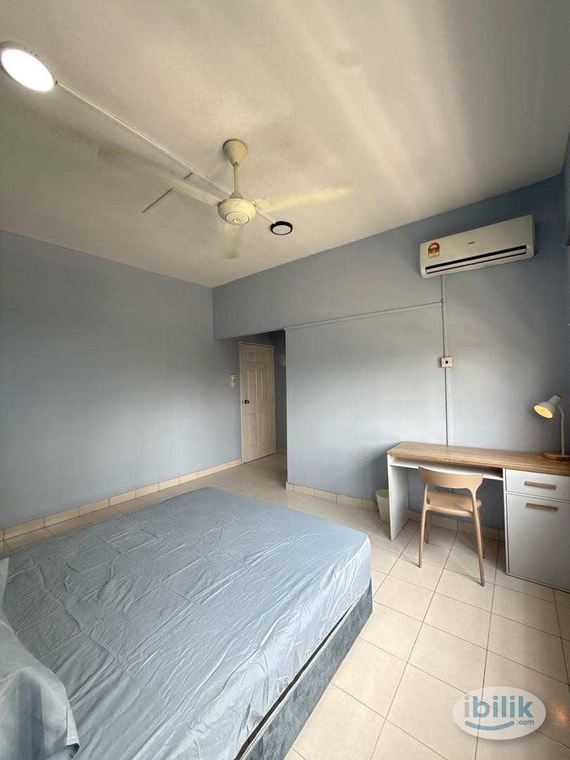 Master Room at SuriaMas, Bandar Sunway - Image 3